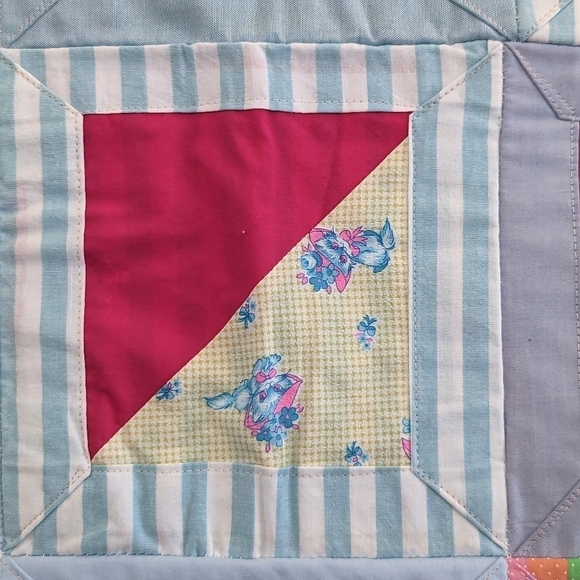 Handmade block baby quilt - Picture 7 of 7